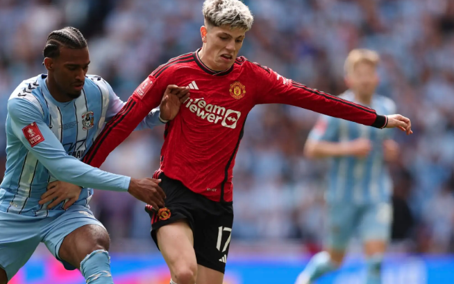 Cách Chọn Giày Đá Bóng Phù Hợp Nhất Trên Sân Cỏ kubet 🎖 ku casino đăng ký kubet đăng nhập ku 24/7