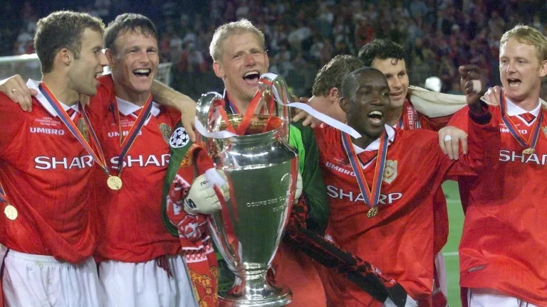 Đội hình Manchester United mùa giải 2008-2009: Đỉnh cao của Sir Alex Ferguson theo kubet 77 chia sẻ 